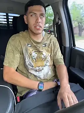 Snapshot of StrokingDaddy4 chatting on April 4, 2026, 3:31 pm StrokingDaddy4 online show from April 4, 2026, 3:31 pm