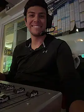 Snapshot of StrokingDaddy4 chatting on April 6, 2026, 10:16 am StrokingDaddy4 online show from April 6, 2026, 10:16 am