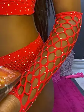 LonelyQueenxx25 online show from July 18, 2026, 6:01 pm