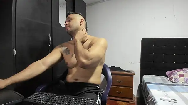 Ryan xc1 online show from February 10, 2026, 3:21 am