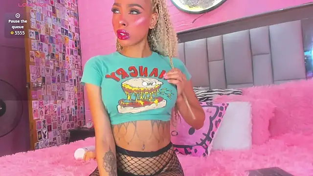 Nicole Rosales online show from September 14, 2025, 6:51 pm