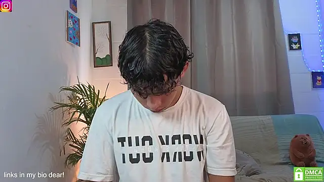 elias steel1 online show from April 18, 2026, 1:37 pm