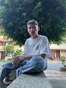 elfernh online show from October 7, 2025, 10:51 pm