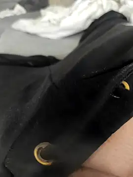 hansvonerotic1 online show from October 17, 2025, 11:35 am