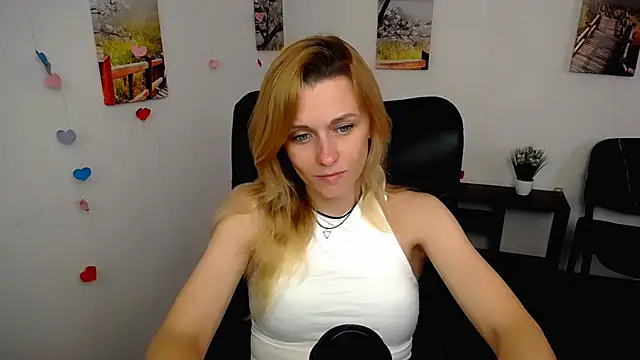 PeppyMia online show from November 9, 2025, 10:46 am