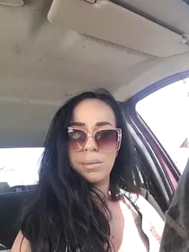 Snapshot of Rosaliemilaxxx chatting on September 28, 2025, 12:10 pm Rosaliemilaxxx online show from September 28, 2025, 12:10 pm
