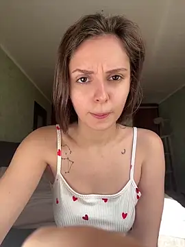 Snapshot of aurora_pink_ chatting on October 20, 2025, 10:05 am aurora pink online show from October 20, 2025, 10:05 am