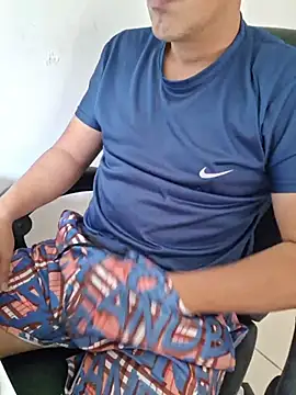 Carloskasado online show from September 16, 2025, 11:44 am