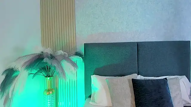 Laura Ivy online show from February 21, 2026, 12:28 pm