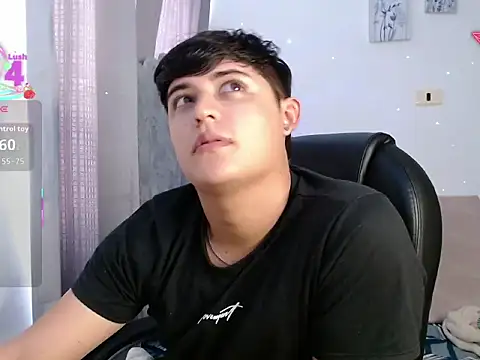 yesitwink  online show from March 11, 2026, 7:09 pm