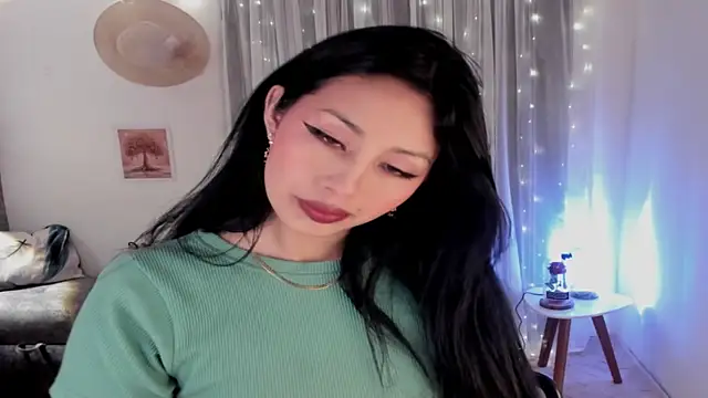 Miss Charlottet online show from November 28, 2025, 1:08 am