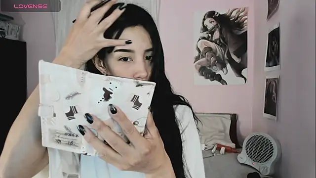 Snapshot of Miss_Charlottet chatting on February 16, 2026, 10:39 pm Miss Charlottet online show from February 16, 2026, 10:39 pm