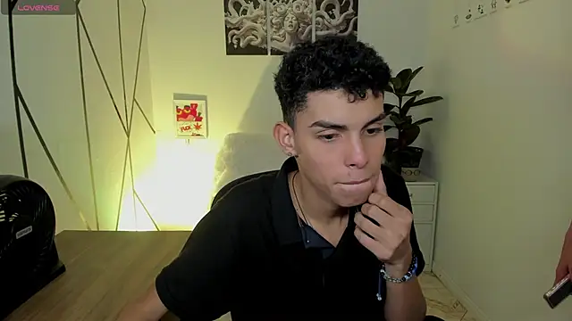 Room 69x online show from November 6, 2025, 3:29 am