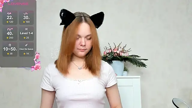 roxydolll online show from September 14, 2025, 2:33 am