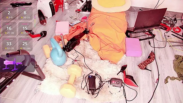 Snapshot of Solsken_ chatting on January 12, 2026, 11:43 pm Solsken online show from January 12, 2026, 11:43 pm