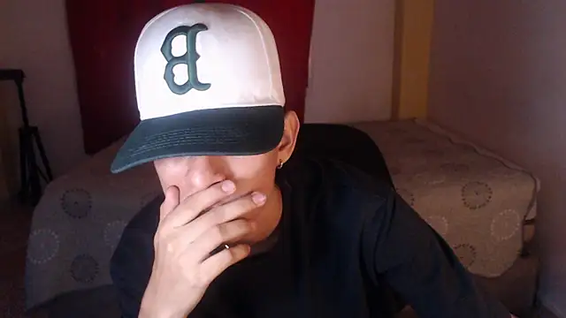 Snapshot of sung_yol chatting on October 31, 2025, 8:43 pm sung yol online show from October 31, 2025, 8:43 pm