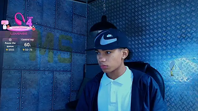 AlanCutee online show from October 26, 2025, 12:33 pm