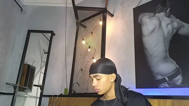 AlanCutee online show from February 25, 2026, 1:10 pm