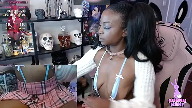 Snapshot of bunniikimi chatting on September 10, 2025, 1:11 pm bunniikimi online show from September 10, 2025, 1:11 pm