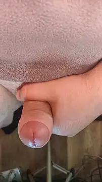 TobyDick13 online show from October 4, 2025, 8:34 am