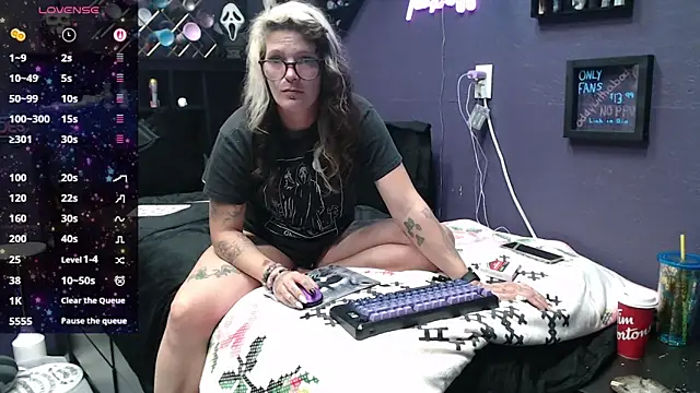 oddywithabody online show from November 2, 2025, 7:55 am