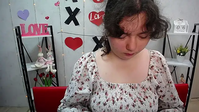 NeonilaLisova online show from October 6, 2025, 9:07 am