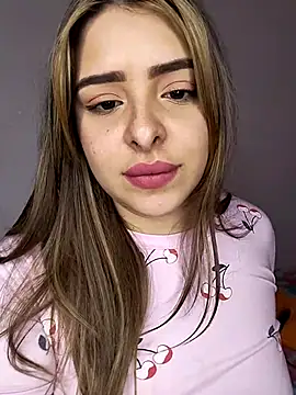 Nahomy cm online show from January 7, 2026, 8:00 pm