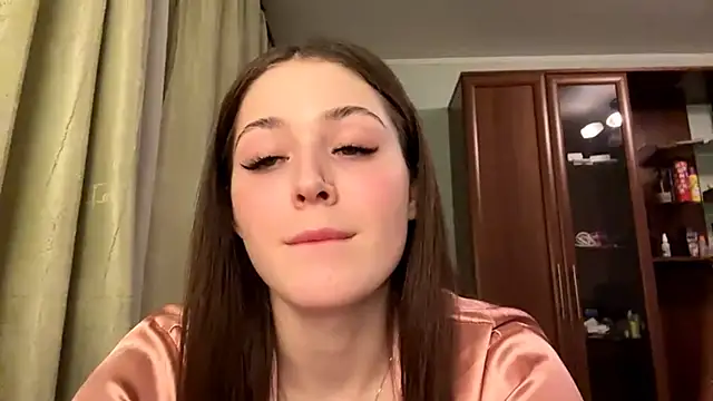 Adel strongwoman online show from April 3, 2026, 6:39 pm