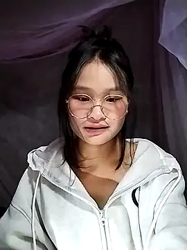 saronla 03 online show from November 19, 2025, 8:03 am