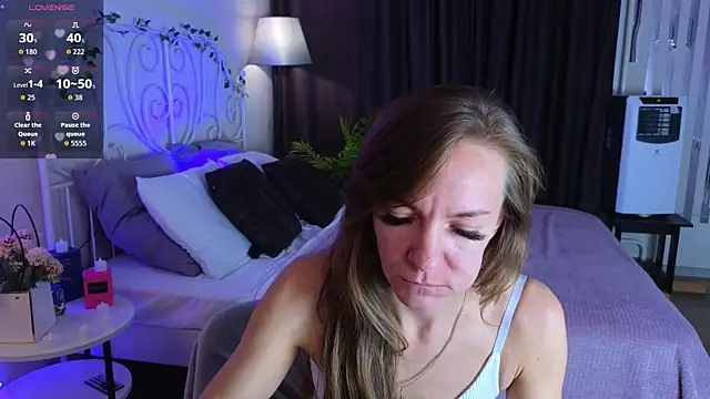 Jesica mooon online show from November 27, 2025, 1:29 am