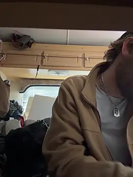 Snapshot of high3ndlowlife chatting on February 12, 2026, 6:47 pm high3ndlowlife online show from February 12, 2026, 6:47 pm