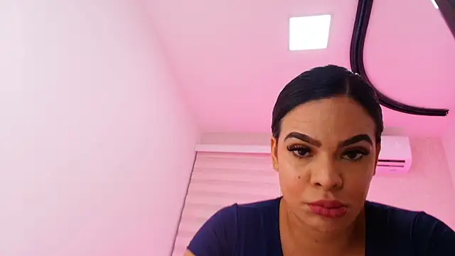 emma madi online show from November 4, 2025, 11:53 am