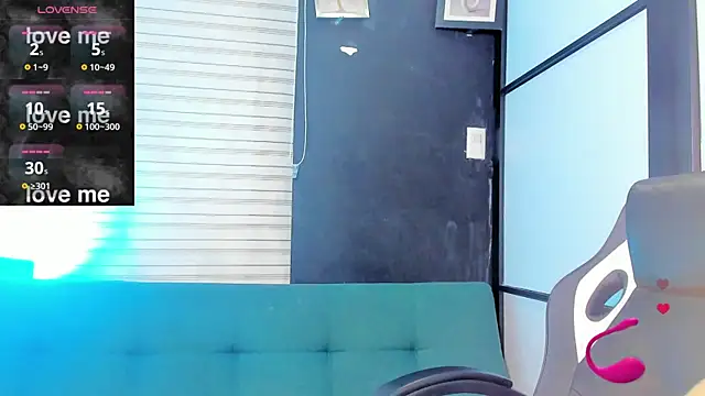 SamaraAnders  online show from November 4, 2025, 4:55 am