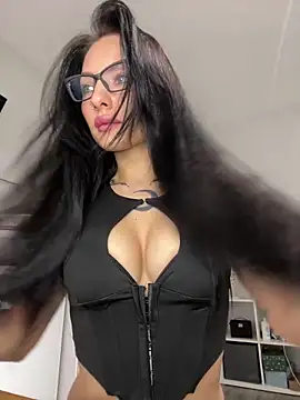 kaonasssiii online show from September 21, 2025, 4:30 pm