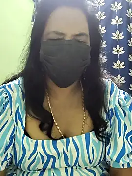 mallu-lover online show from October 24, 2025, 12:45 pm