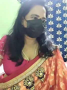 mallu-lover online show from November 1, 2025, 3:25 pm