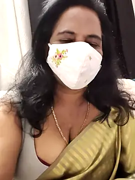 mallu-lover online show from January 17, 2026, 3:17 pm