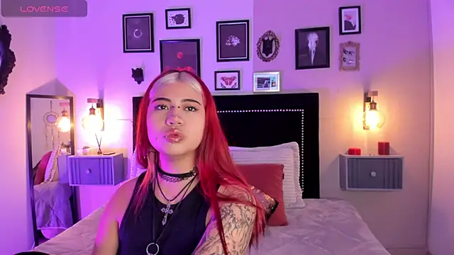 Snapshot of pinkk_deemon chatting on March 31, 2026, 12:49 pm pinkk deemon online show from March 31, 2026, 12:49 pm