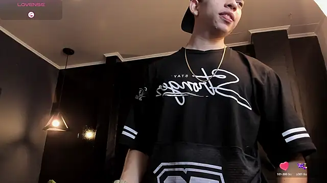 Eryonbradley online show from October 18, 2025, 11:33 am