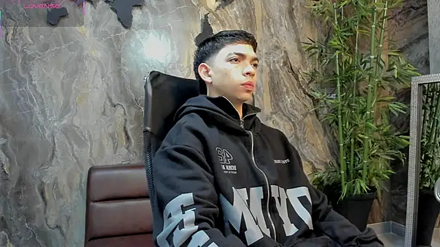 Eryonbradley online show from February 13, 2026, 11:17 am