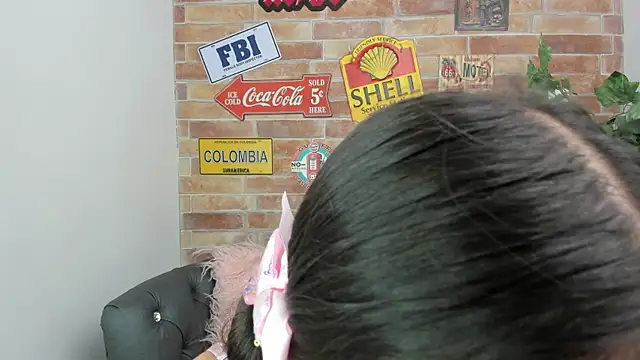 misss luxury online show from November 14, 2025, 11:09 am