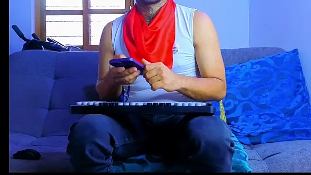 tomas smith1 online show from May 25, 2026, 7:20 pm