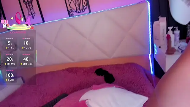 Snapshot of veronica_hill_ chatting on November 18, 2025, 7:13 am veronica hill online show from November 18, 2025, 7:13 am