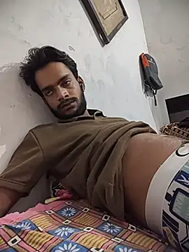 yashuuuu021 online show from October 7, 2025, 6:05 pm