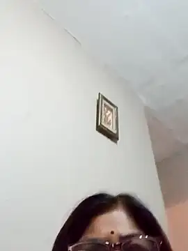 mileesha online show from December 3, 2025, 8:29 pm