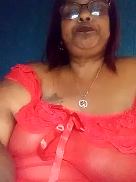 Snapshot of mileesha chatting on July 6, 2026, 6:32 pm mileesha online show from July 6, 2026, 6:32 pm