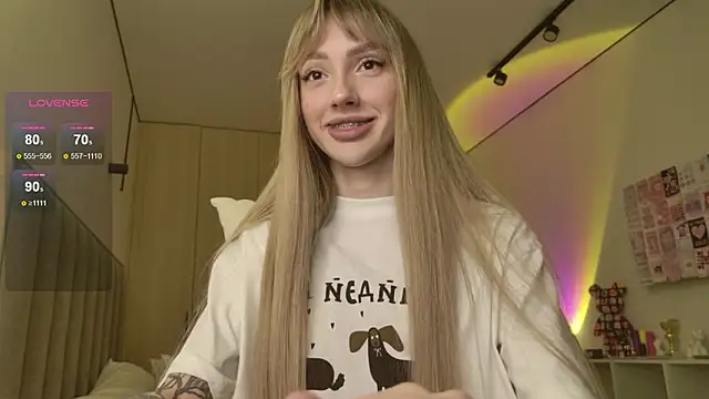 Lunainnk online show from February 10, 2026, 1:21 am