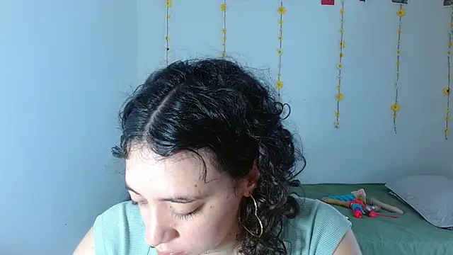 sajecrismaa online show from February 7, 2026, 5:38 pm