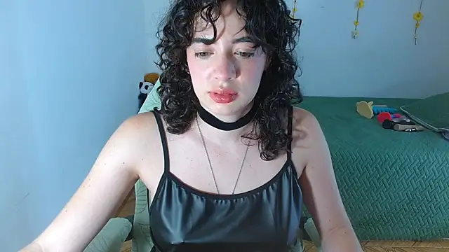 sajecrismaa online show from February 25, 2026, 8:40 pm