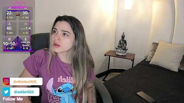 MiaVillalobos online show from October 21, 2025, 11:55 am